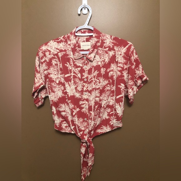 American Eagle XS Pink with White Hawaiian Print Tie Top - Picture 3 of 5